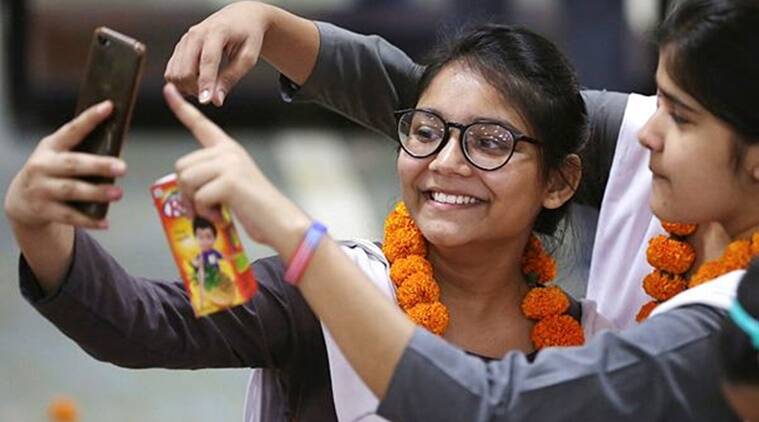 सुमन पटेल दसवीं में टॉप